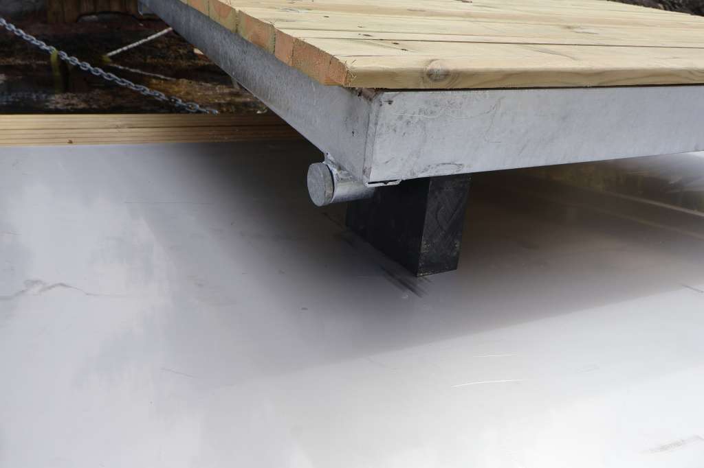 Sliteklosser til landgang, par - Bilde 3